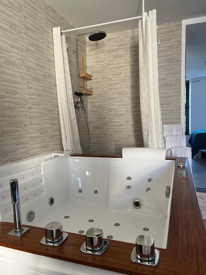 Magnifique Loft 35M2 Jacuzzi Rvb Night 1 Hotell Amiens Eksteriør bilde