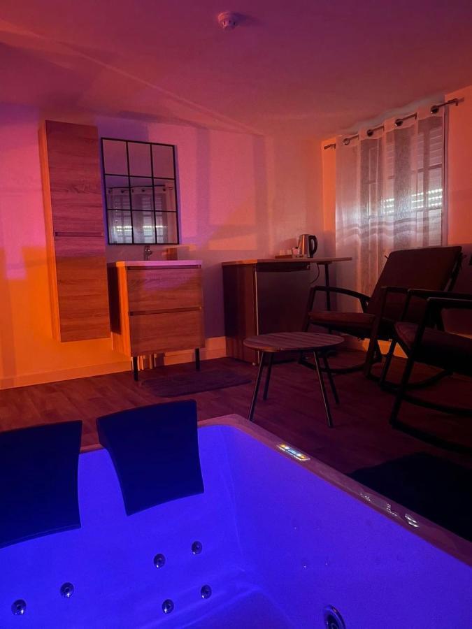 Magnifique Loft 35M2 Jacuzzi Rvb Night 1 Hotell Amiens Eksteriør bilde