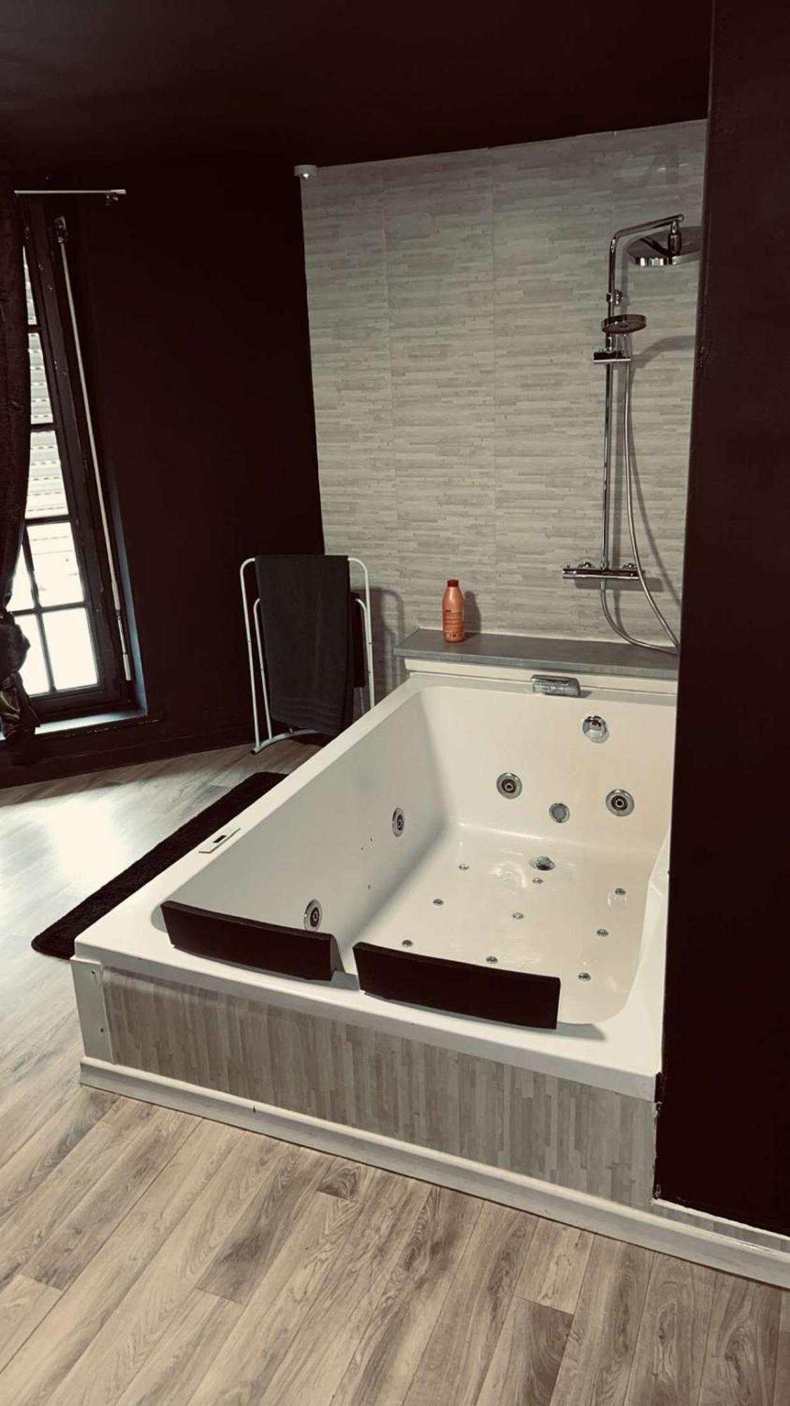 Magnifique Loft 35M2 Jacuzzi Rvb Night 1 Hotell Amiens Eksteriør bilde